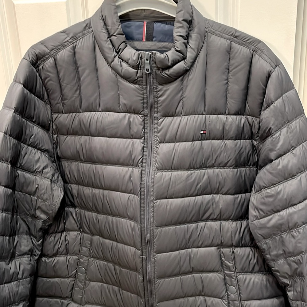 Duck down filled jacket. Gray, Men’s size XXL.